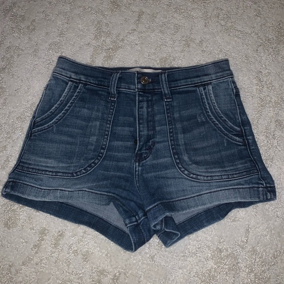 Dark Wash Abercrombie Jean Shorts - Picture 1 of 3